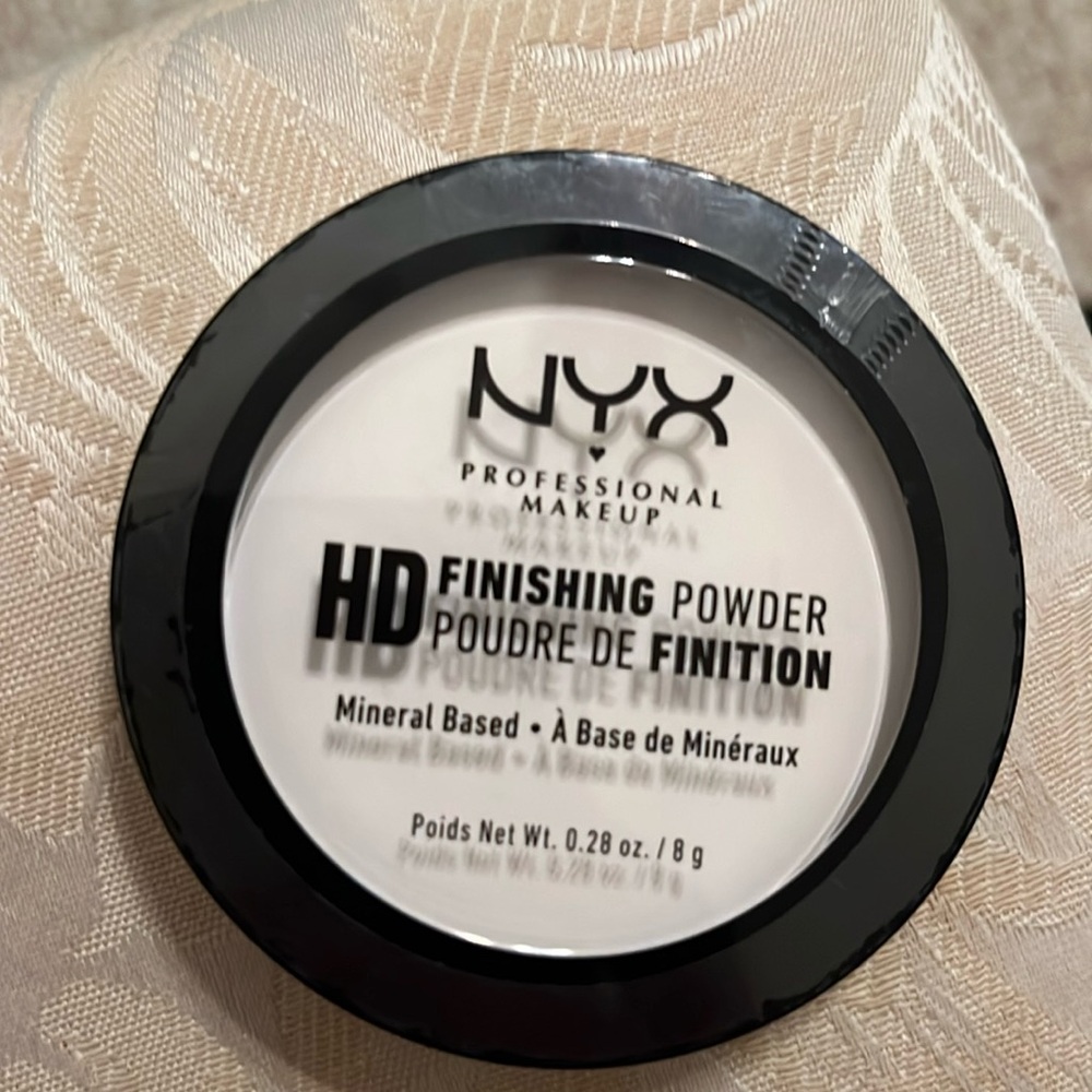 NEW!! NYX HD Finishing Powder